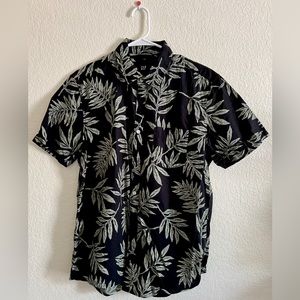 GAP - Leaf Pattern - Short Sleeve Shirt